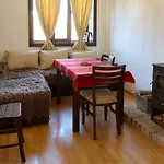 Guest house Vazrozhdenski Kashti Manastir