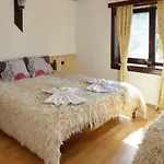 Guest house Vazrozhdenski Kashti Manastir