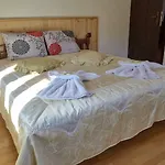 Vazrozhdenski Kashti * Manastir