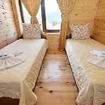 Vazrozhdenski Kashti Guest house *