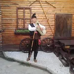 Vazrozhdenski Kashti Guest house *