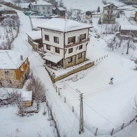 Vazrozhdenski Kashti * Manastir