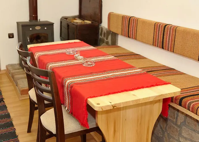 Vazrozhdenski Kashti Manastir