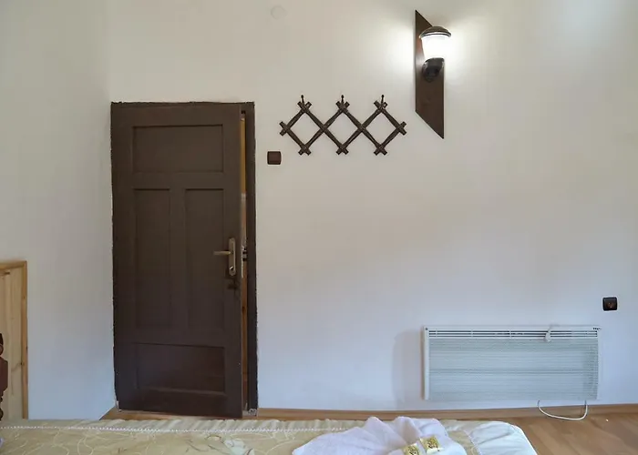 Vazrozhdenski Kashti Guest house Manastir