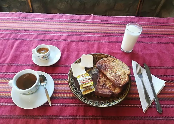 Vazrozhdenski Kashti * Manastir