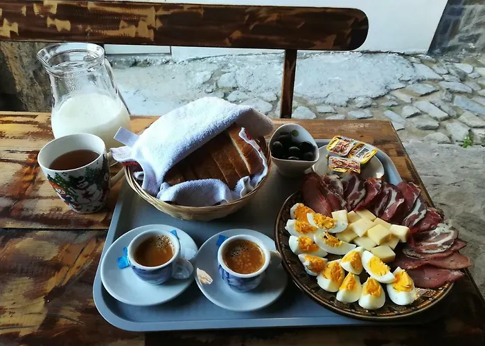 Vazrozhdenski Kashti Guest house *