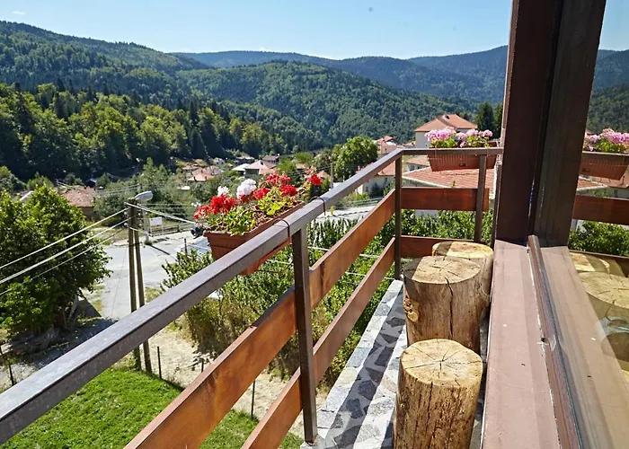 Vazrozhdenski Kashti Guest house Manastir