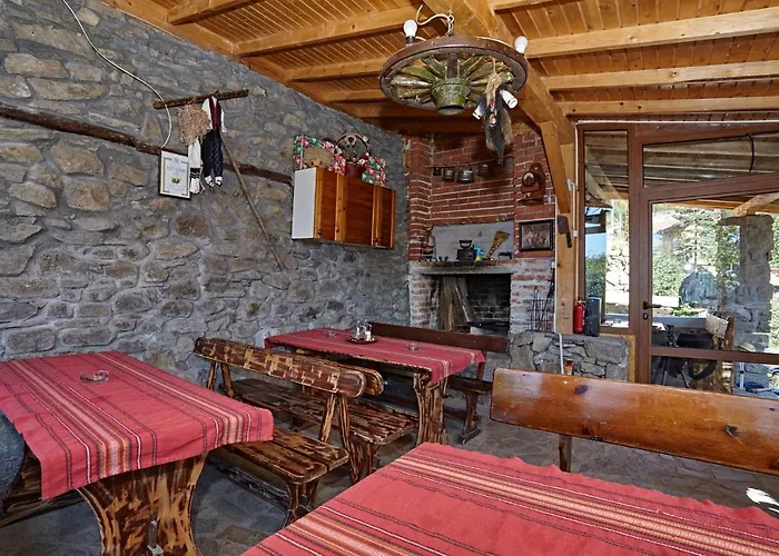 Vazrozhdenski Kashti * Manastir