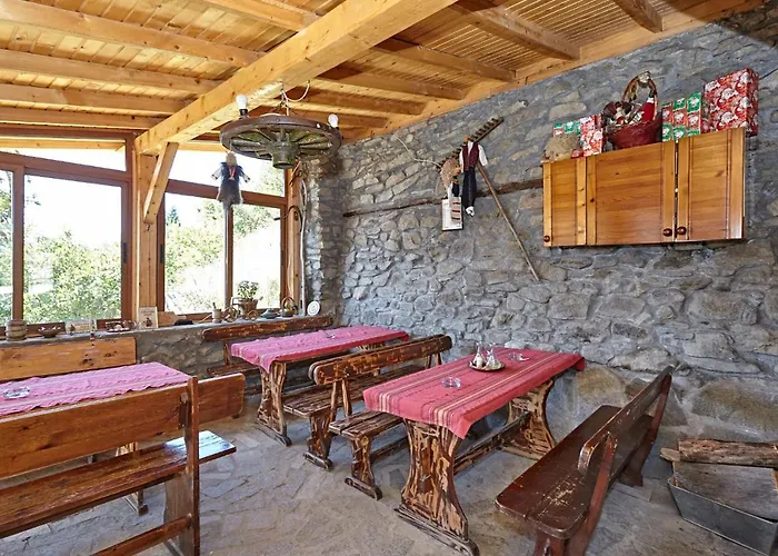 Guest house Vazrozhdenski Kashti Manastir